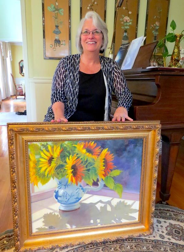 Linda Goddard with winning painting